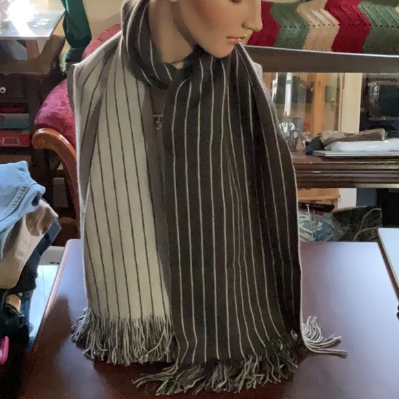 Striped dark grey and light grey Scarf - Picture 1 of 8